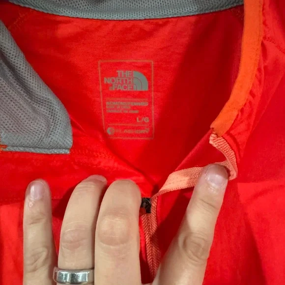 The North Face Red Flash Dry Windbreaker Jacket Large - Picture 3 of 7